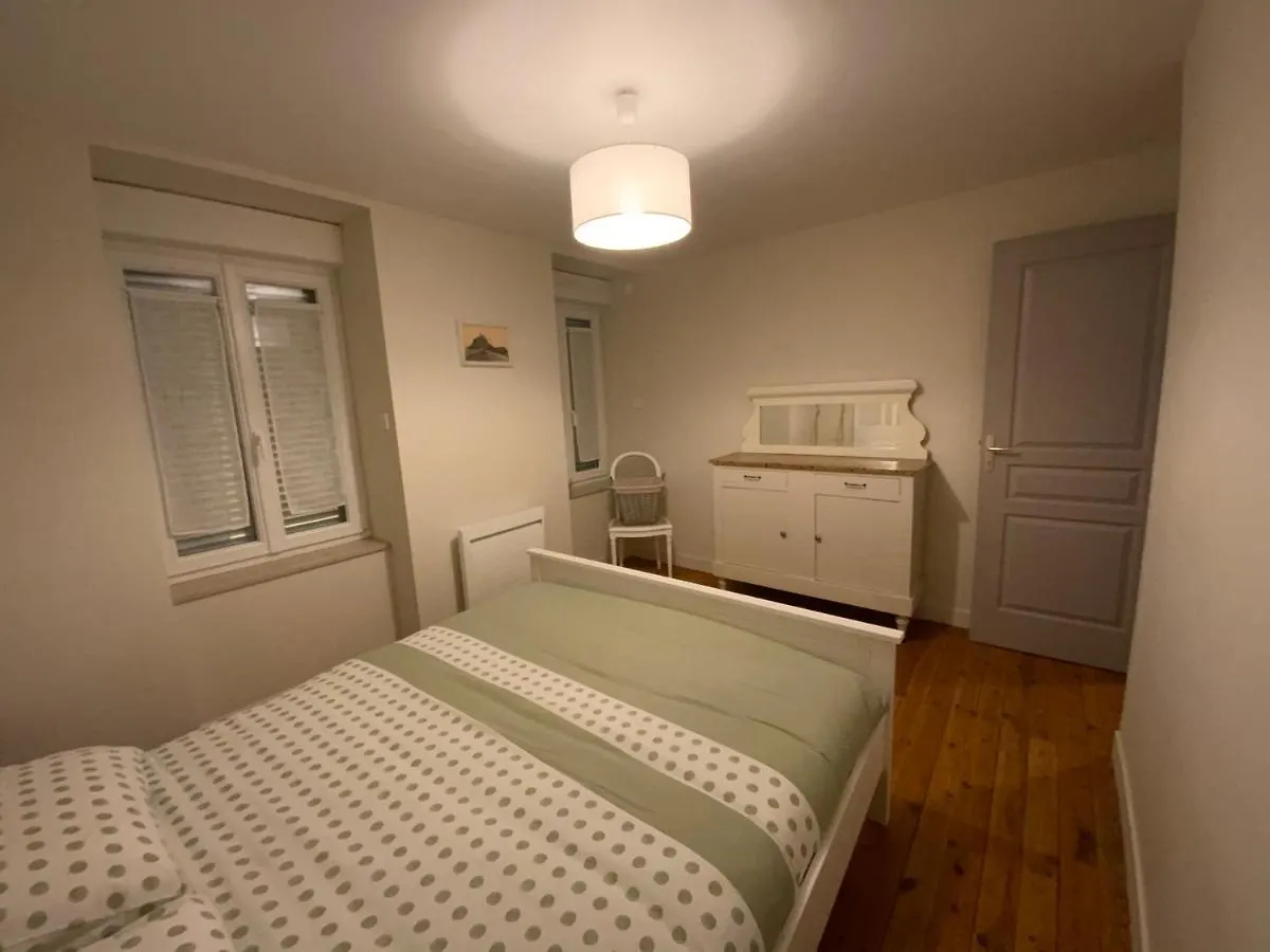 Agreable Maison De Ville En Baie Du Mont St Michel Pontorson Holiday home